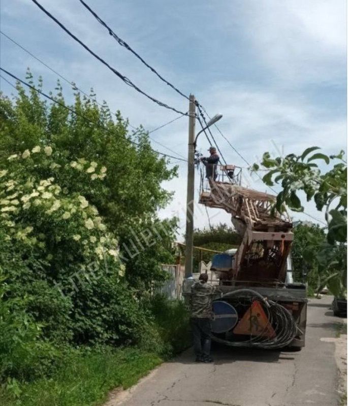 Энергетики вернули свет на улицы ранее обстреливаемого Киевского района Донецка