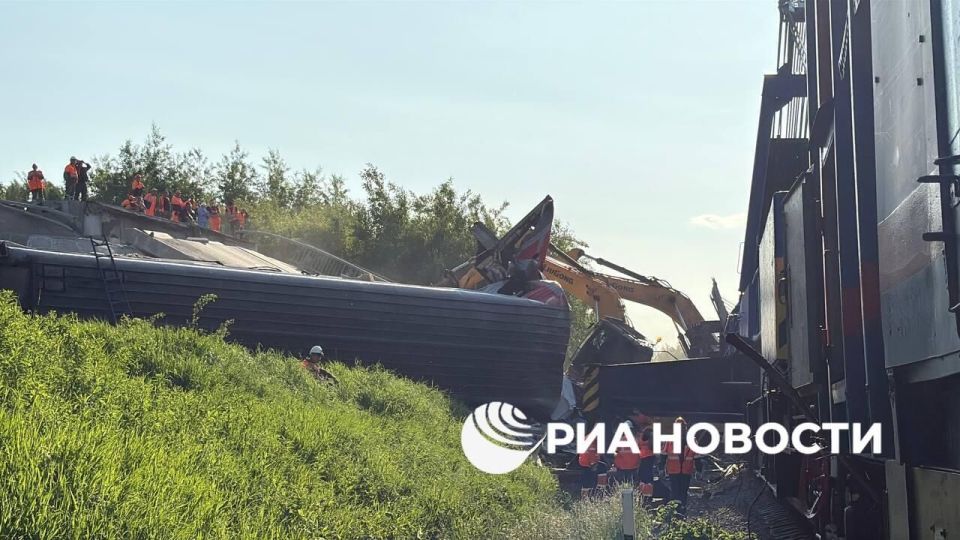 Память жертв ЧП с поездом под Брянском почтили в ДНР