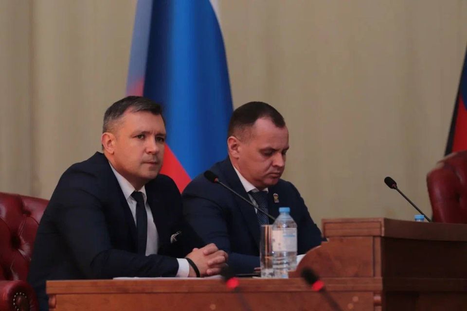 Денис Машков: Сегодня, 5 июня, состоялось 64-е пленарное заседание Народного Совета I созыва