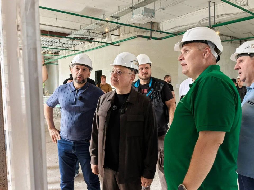 Кирилл Макаров: Будущий молодёжный центр в Донецке становится всё заметнее с каждым днём