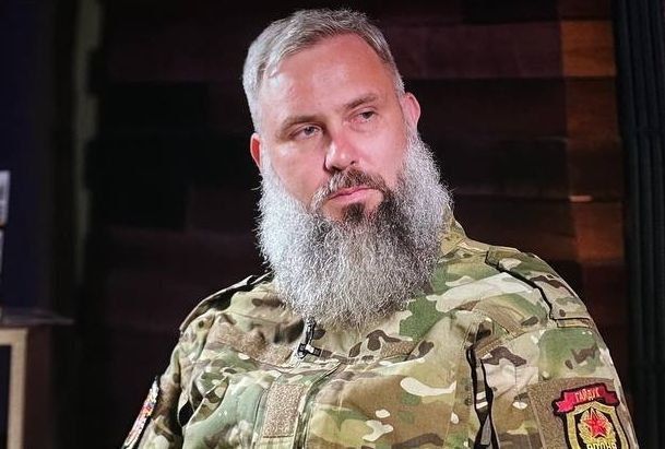 Как же донецкие умеют держать лицо! И мужчины, и женщины