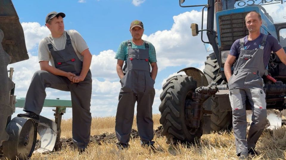 Артем Крамаренко: Дорогие друзья, уважаемые фермеры Донецкой Народной Республики!