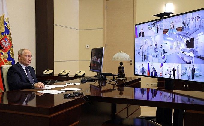 Президент по видеосвязи принял участие в открытии ряда объектов здравоохранения