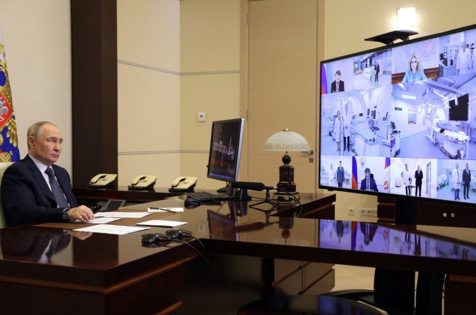Путин по видеосвязи открыл сосудистый центр в Донецке