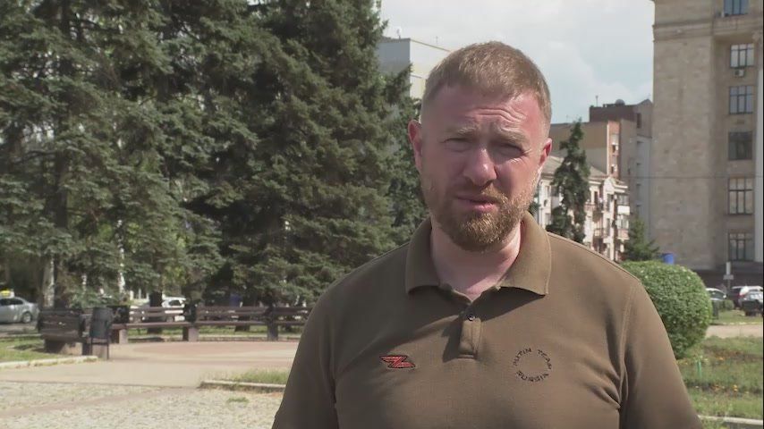 Виктория Мельникова: Встретились с Александром Малькевичем в нашем утопающем в розах Донецке накануне Дня России