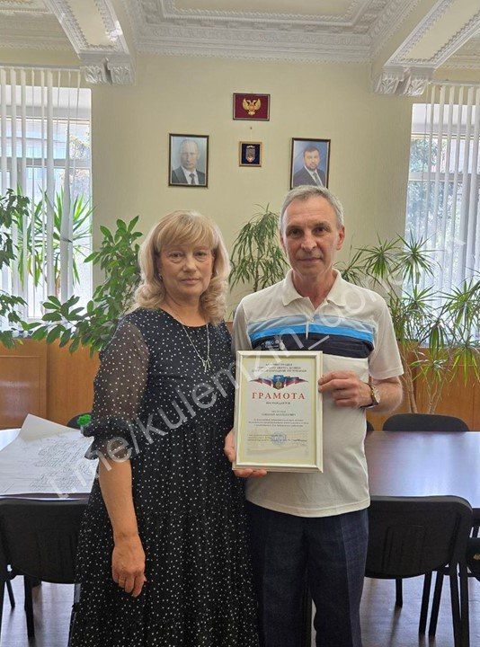 В преддверии празднования Дня медицинского работника руководитель Управы Ворошиловского внутригородского района, Татьяна Копылова, поздравила Нестерова Николая Анатольевича, главного врача Республиканского Центра Крови МЗ...