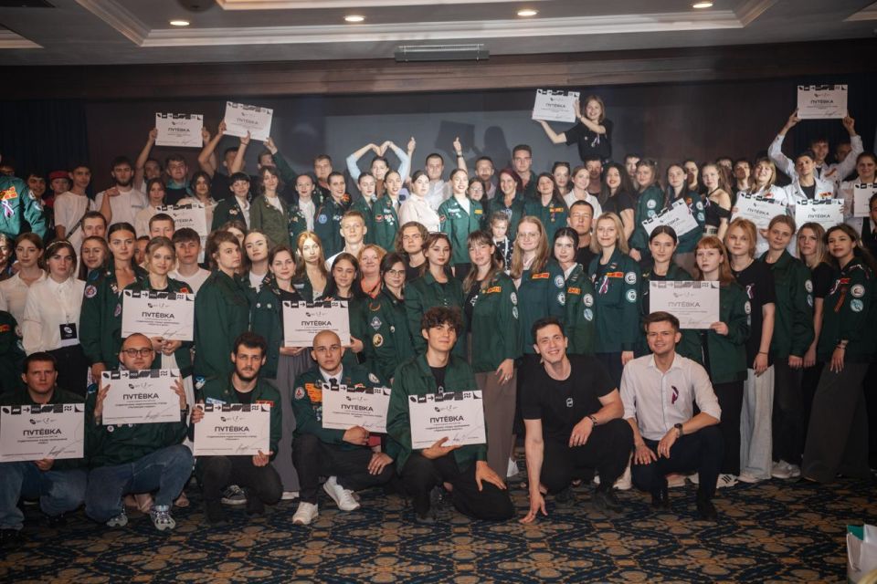 Главная стройка уже стартовала: в ДНР открыли третий трудовой семестр