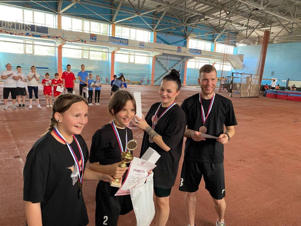               14       10      , ,  ...