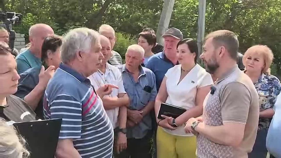 Анна Кондрыкинская: Присутствовала на рабочей встрече Дениса Владимировича с гражданами Админпосёлка Куйбышевского района Донецка