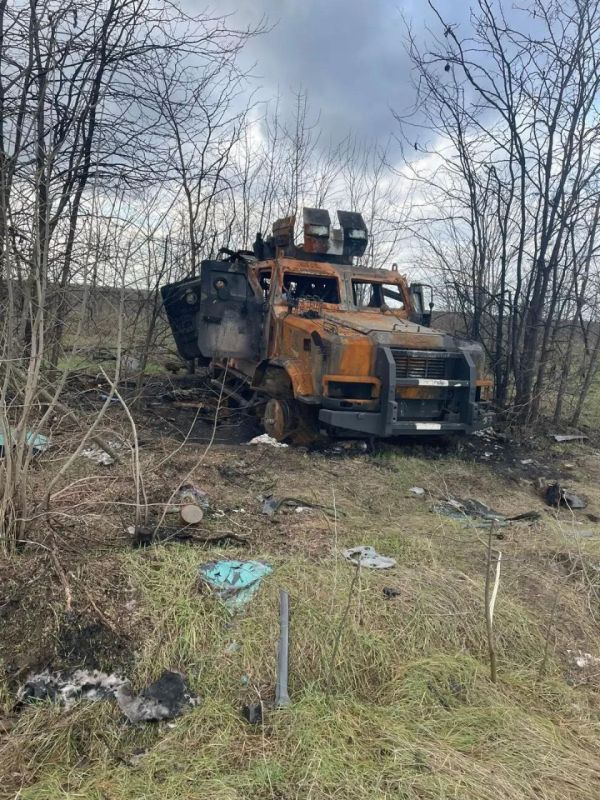 Чингис Дамбиев: Уничтоженный на Южно-Донецком направлении укрвинский бронеавтомобиль "Козак-2"