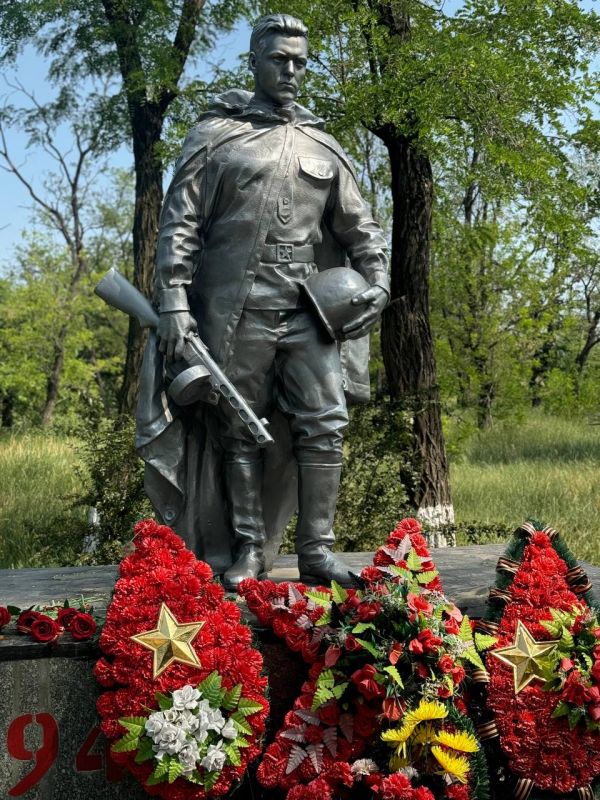 Памятники погибшим воинам в Авдеевке: символы героизма, объединяющие поколения