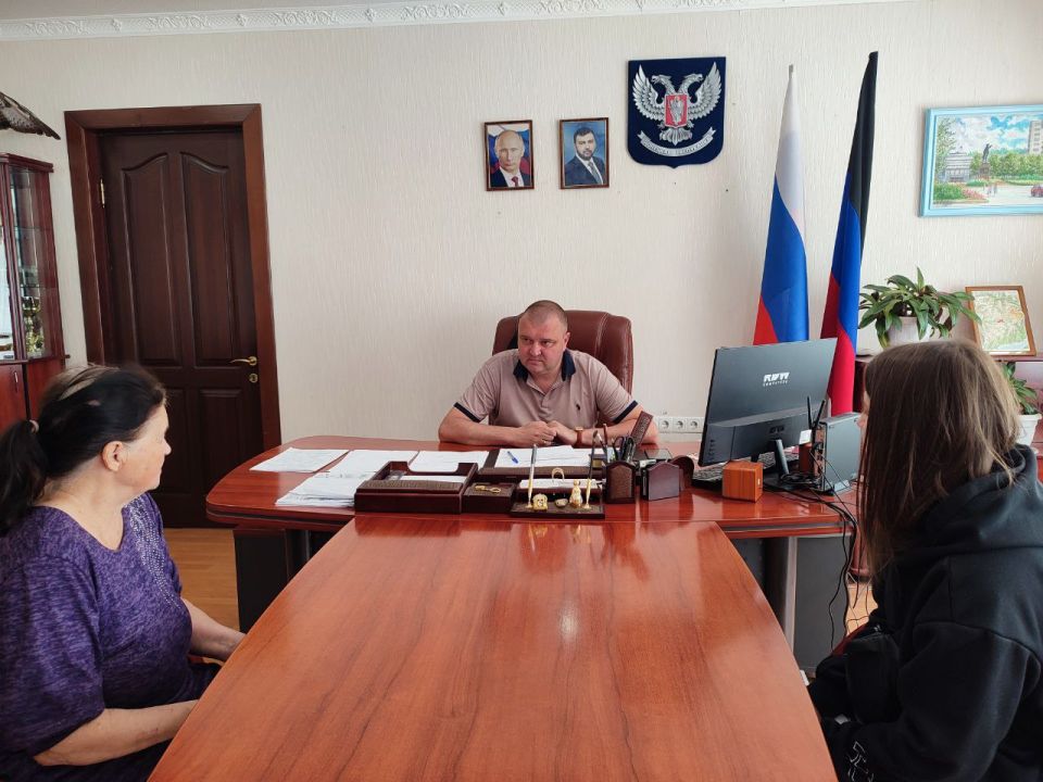 Юрий Будрин: Сегодня, 16 июня 2025 года, руководитель Управы Кировского внутригородского района Администрации городского округа Донецк ДНР Алексей Дмитрюк провел личный прием граждан