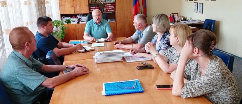 Наталья Бегуненко: Сегодня, 18 июня, первый заместитель руководителя Управы Петровского внутригородского района Администрации городского округа Донецк Плахутин Юрий Иванович провёл заседание комиссии по установлению...