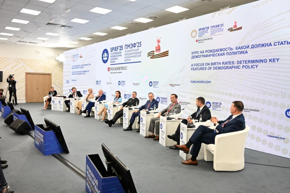 Курс – на поддержку семей с детьми. Денис Пушилин представил предложения ДНР по улучшению демографической ситуации в России