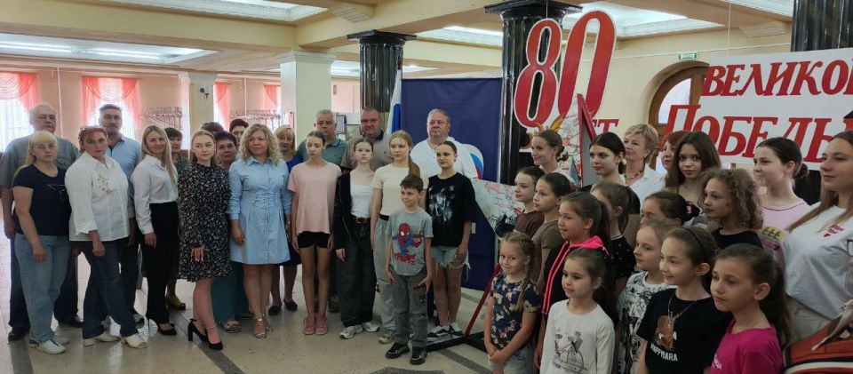 Юрий Будрин: Сегодня, 20 июня 2025 года, в преддверии Дня памяти и скорби во Дворце культуры им. И.Франко прошёл Час памяти, посвященный началу Великой Отечественной войны «О героях былых времён»