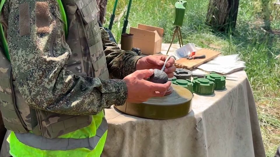 Штурмовики 29-й армии отработали установку минных заграждений