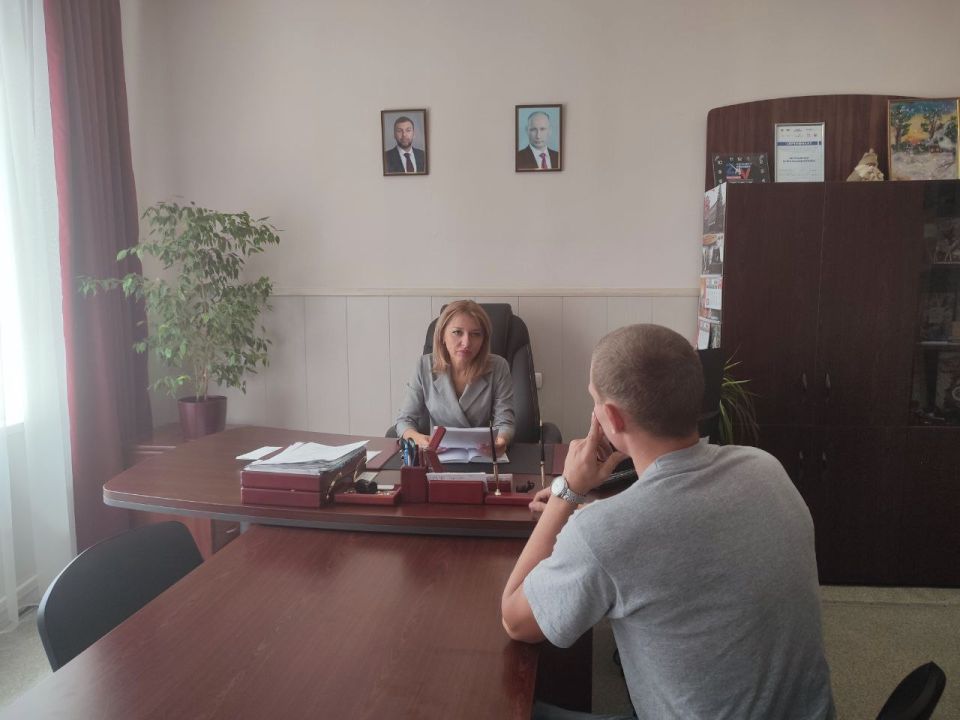 Юрий Будрин: Сегодня, 24 июня 2025 года, первый заместитель руководителя Управы Кировского внутригородского района Администрации городского округа Донецк ДНР Юлия Петрушина провела личный прием граждан