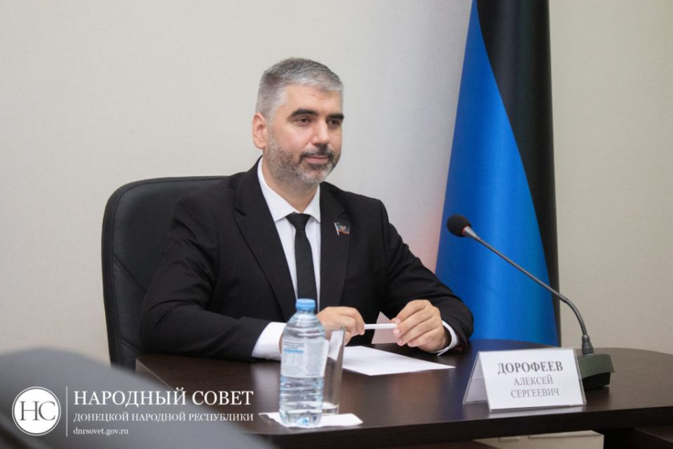 Вице-спикер Народного Совета подключился к прямой линии Главы ДНР