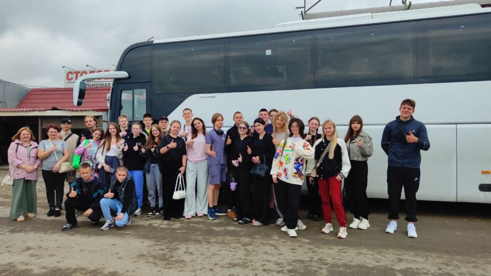 Юрий Будрин: Выпускники Кировского района г. Донецка отправились в Санкт-Петербург, чтобы принять участие в одном из самых ярких и долгожданных молодежных событий страны - празднике «Алые паруса»