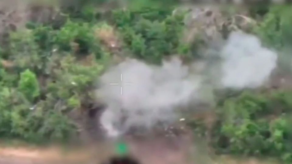 Беспилотники-камикадзе уничтожили украинский танк Т-80 в ДНР