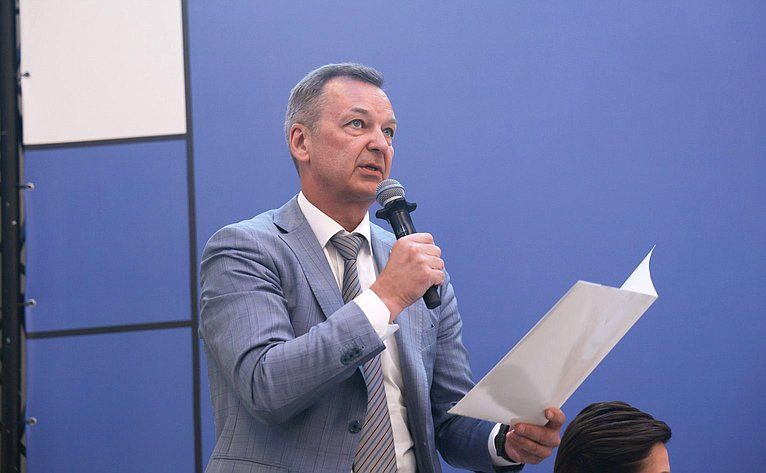 Совет Федерации держит в фокусе внимания вопросы развития транспортной инфраструктуры Приазовья – А. Яцкин