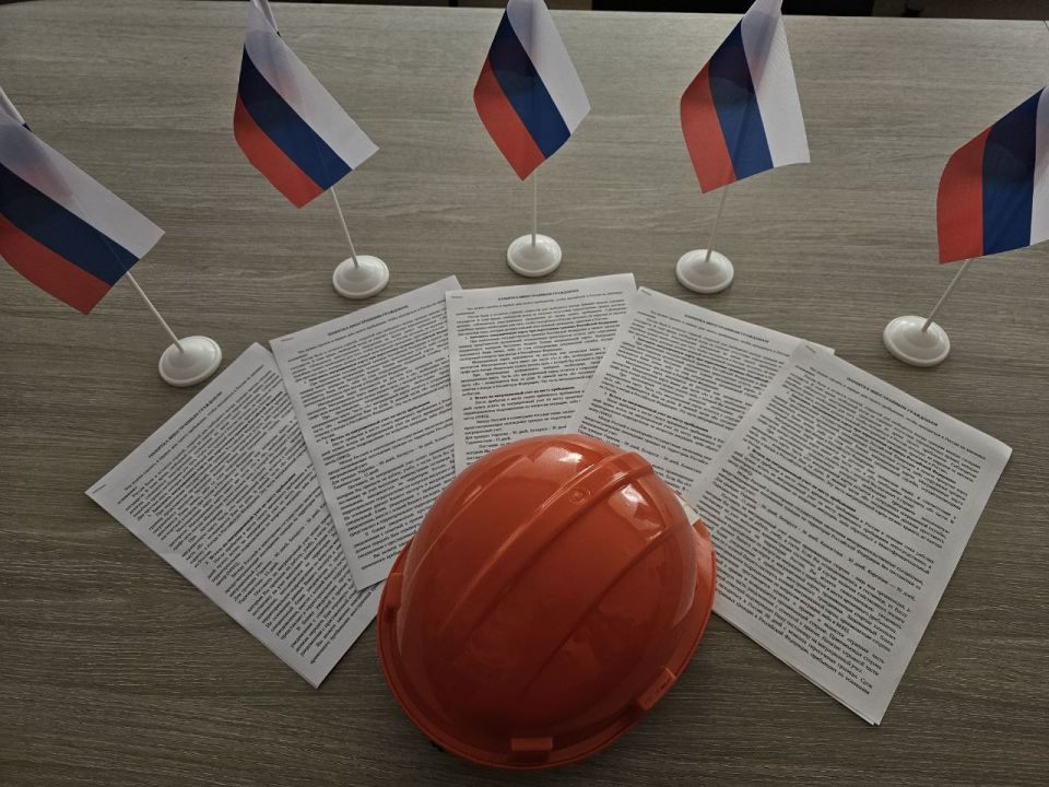 Татьяна Копылова: В Ворошиловском внутригородском районе города Донецка состоялась встреча с трудящимися-мигрантами, прибывшими в Российскую Федерацию в порядке не требующего получения визы, а также для граждан...