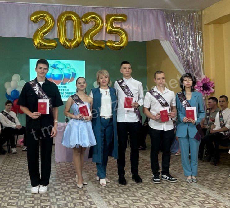 Алексей Кулемзин: Сегодня в Донецке звучат радостные мелодии и смех — в общеобразовательных учреждениях города проходят торжественные выпускные вечера