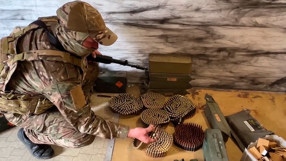 Штурмовики показали захваченное из схрона ВСУ в ДНР западное оружие