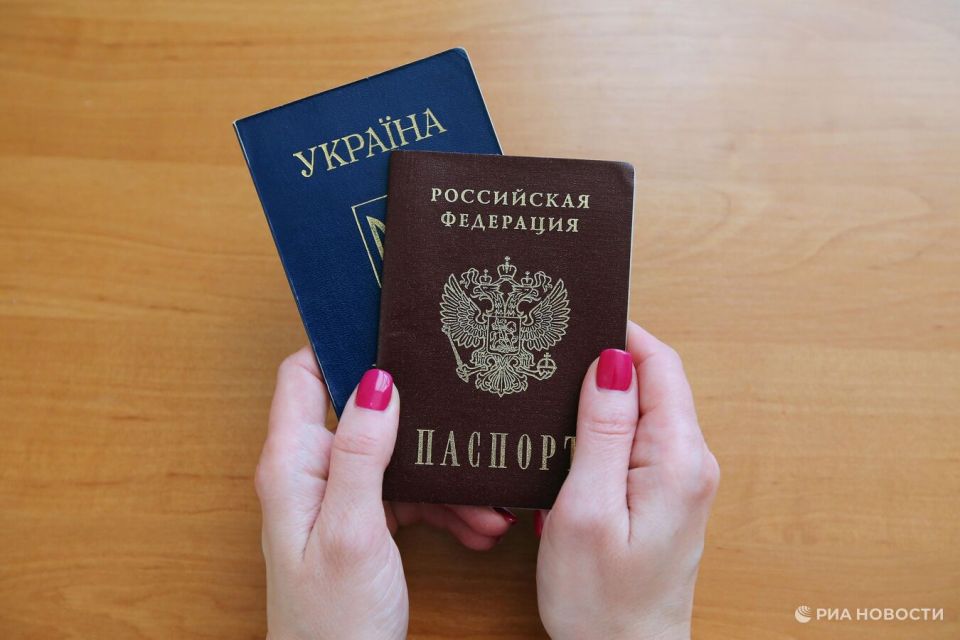 Вступает в силу закон о включении в стаж россиян периода работы на Украине