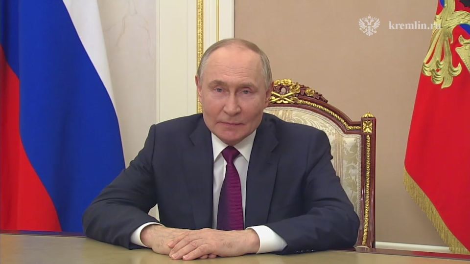 Владимир Путин: Смело идите вперёд, дорогие выпускники, ставьте перед собой большие, масштабные цели