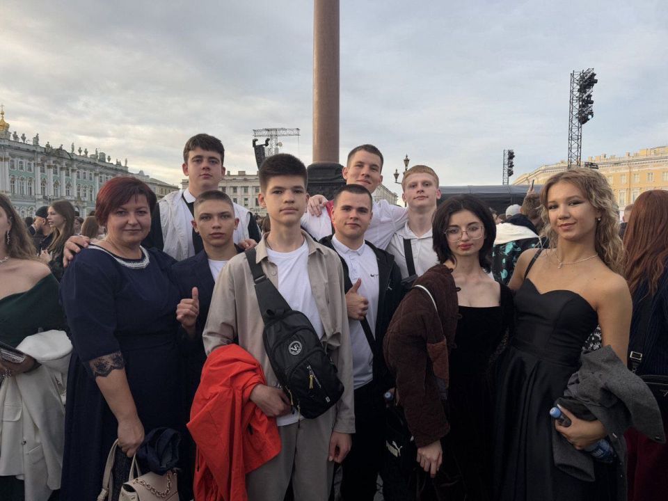 Юрий Будрин: 28 июня выпускники Донецка стали частью одного из самых ярких и романтичных праздников России — «Алые паруса» в Санкт-Петербурге