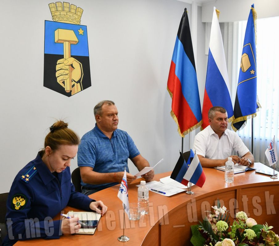 Алексей Кулемзин: Провёл аппаратное совещание с руководителями районов и структурных подразделений городской администрации
