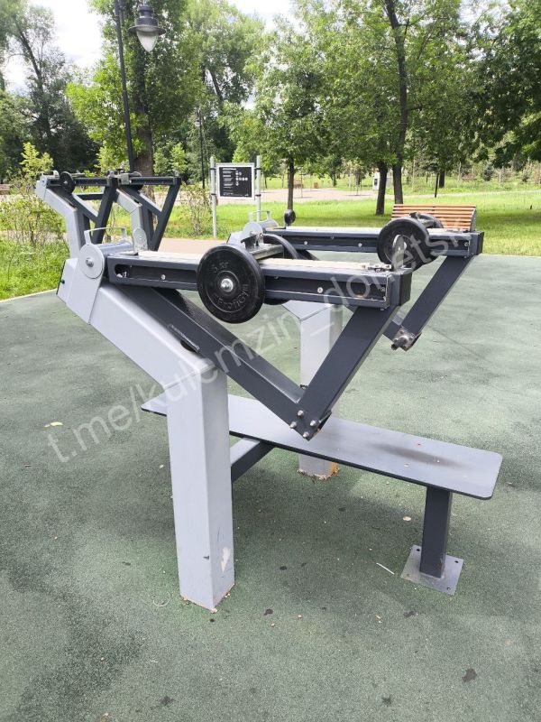 Алексей Кулемзин: Уважаемые Дончане!. Очередной факт вандализма в парке М. Горького! Эту бы энергию в созидательное русло