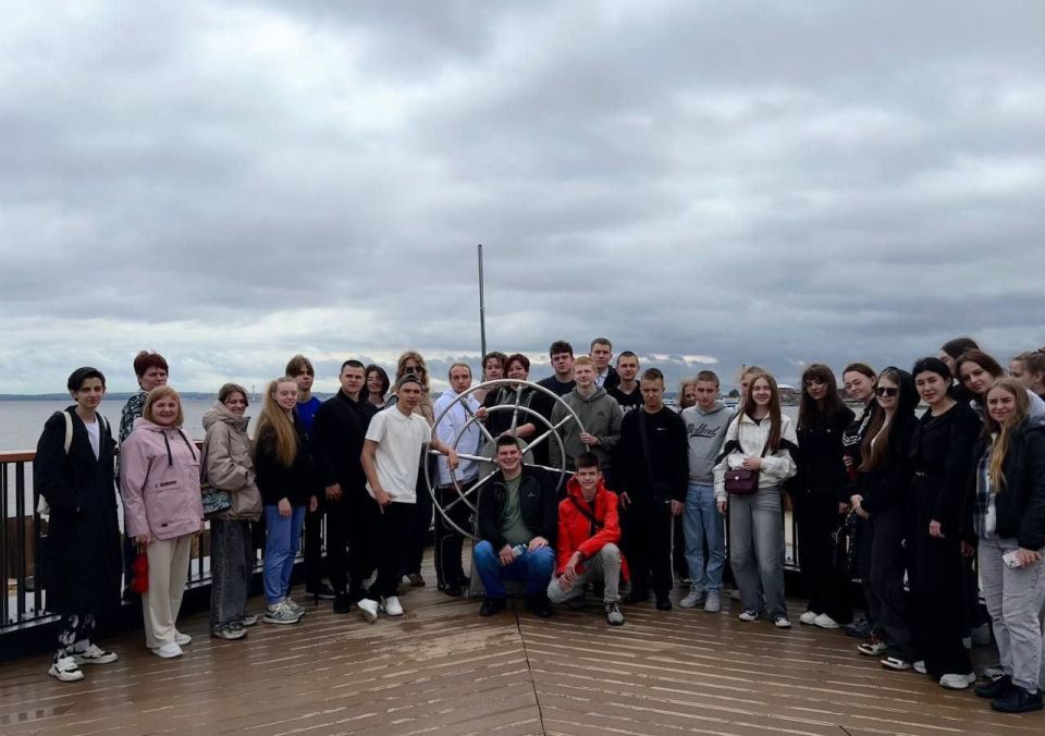 Юрий Будрин: 29 июня делегация выпускников Кировского района побывала в городе Кронштадт на острове Котлин