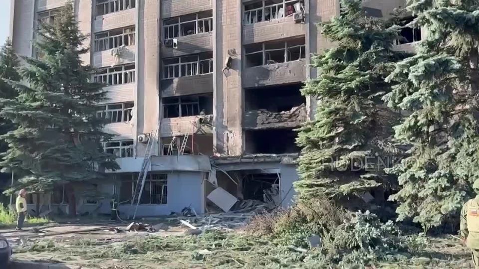  :        ,     ,  ,  ,  