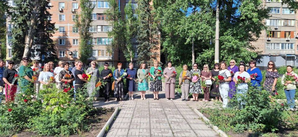 В Макеевке состоялось возложение цветов, приуроченное ко Дню ветеранов боевых действий