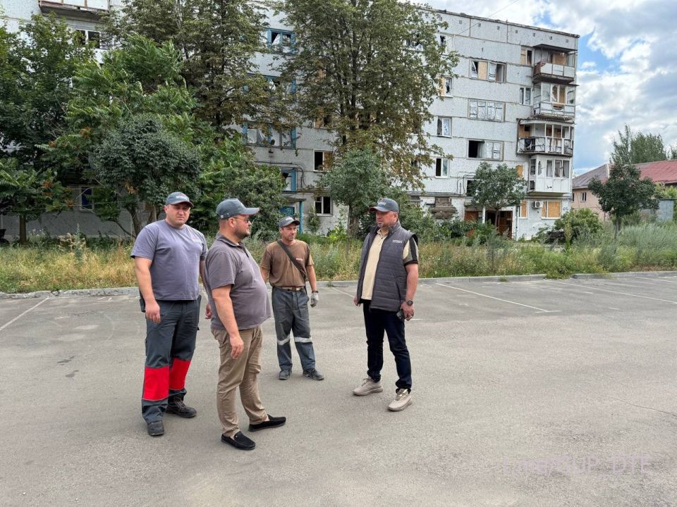 РУКОВОДСТВО «ДОНБАССТЕПЛОЭНЕРГО» ПРОВЕРИЛО РАБОТЫ ПО ВОССТАНОВЛЕНИЮ СИСТЕМ ТЕПЛОСНАБЖЕНИЯ В ОСВОБОЖДЕННЫХ КУРАХОВО И ГОРНЯКЕ