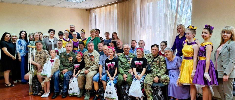 В Макеевке поздравили участников специальной операции с Днем ветеранов боевых действий