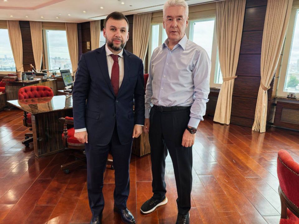 Андрей Бедило: Денис Пушилин добился от Минстроя РФ и мэра Москвы решения приступить к восстановлению Киевского, Кировского, Куйбышевского и Петровского районов Донецка.Районы, еще недавно бывшие прифронтовыми, сильно...