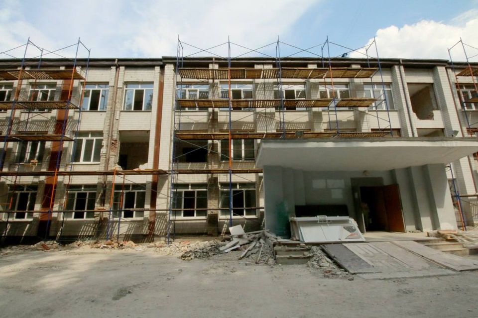 Андрей Чертков: В 2026 году своих учеников встретит и обновленная донецкая школа № 9. Сейчас здесь идет капитальный ремонт