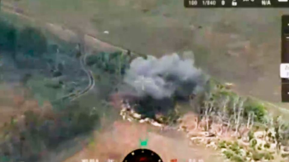 Артиллеристы уничтожили спрятавшихся в блиндажах боевиков ВСУ