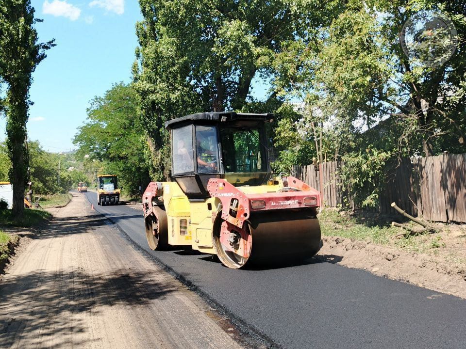 Александр Бондаренко: Работы по восстановлению улично-дорожной сети Донецка и Макеевки набирают обороты