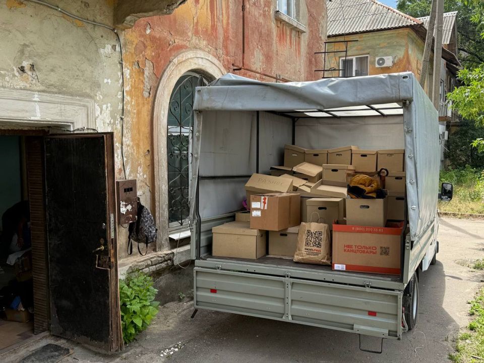 Александр Волошин: #гуманитарнаяпомощь. В Донецкую Народную Республику прибыл гуманитарный груз для тех, кто особенно нуждается в поддержке