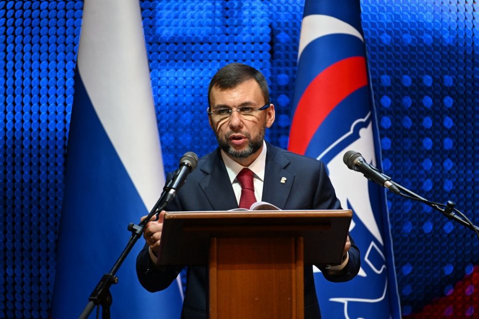Константин Кузьмин: Недавно Глава ДНР Денис Пушилин провел региональную конференцию «Единой России»