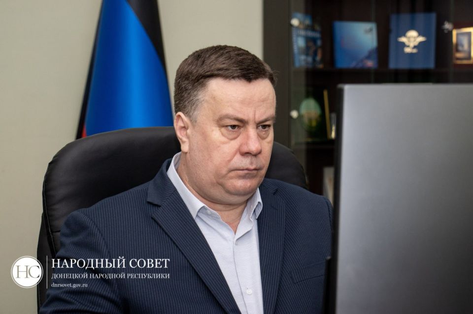 Председатель Народного Совета ДНР Константин Кузьмин принял участие в заседании Правительства Донецкой Народной Республики