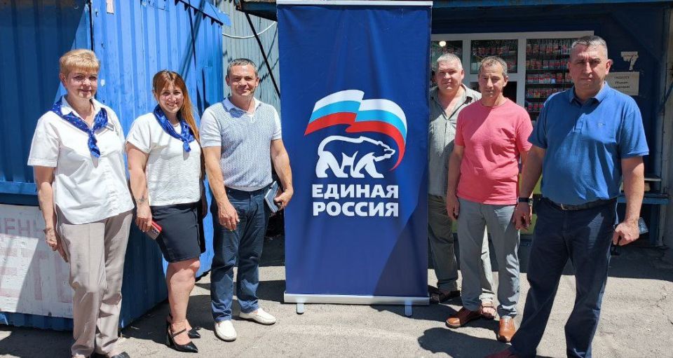 Юрий Будрин: Сегодня, 10 июля 2025 года, в рамках партийного проекта "Предпринимательство", реализуемого Единой Россией, заместитель руководителя Управы Кировского внутригородского района Администрации городского округа...