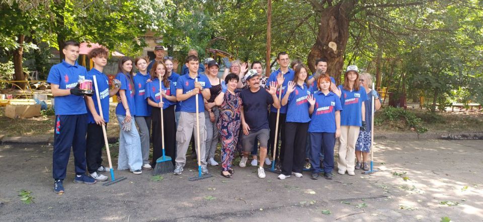 Валентин Левченко: Совсем недавно в чат-бот Главы Республики поступило обращение жителей дома №112 по ул.Артема, в котором затрагивался ряд коммунальных проблем