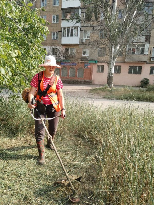 Елена Рязанцева: Сегодня, 11.07.2025 года, силами сотрудников жилищно-коммунальных предприятий Пролетарского внутригородского района г. Донецка были выполнены следующие работы: