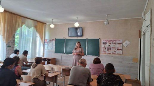 Юрий Будрин: Сегодня, 14 июля 2025 года, в Кировском районе г. Донецка, прошла встреча с трудавым коллективом ГБОУ «Школа № 78 г. о. Донецк»