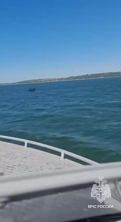 8-летний ребенок улетел в море на надувном матрасе в донецкой Ялте